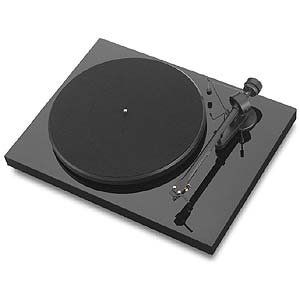 プロジェクト アナログプレーヤー50Hz地域用ピアノブラック仕上Pro-ject　デビュー3 DEBUT3/50HZ
