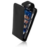 *** Pour SONY ERICSSON Xperia PLAY ** Housse en cuir noir Etui Coque de protection + Chargeur Voiture Allume-cigare de HAUTE QUALITE compatible voiture Image du produit