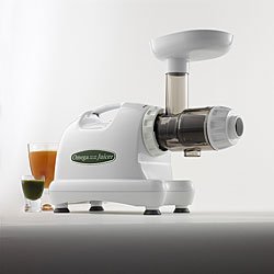 "Omega J8004 Nutrition Center Commercial Masticating Juicer, White"