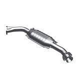Magnaflow 23824 Direct Fit Catalytic Converter (Non CARB compliant) by Magnaflow
