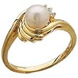 Cultured White Pearl, Round Diamonds, 14Kt. Yellow Gold. Pearl and Diamond Ring