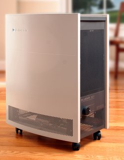 Blueair 601 HEPASilent Air Purification Unit w/ Smokestop Filter