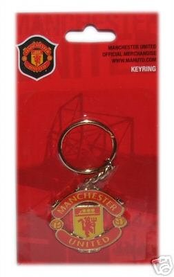 OFFICIAL MANCHESTER UNITED CREST SHAPED KEYRING
