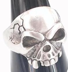 Unique Skull Skeleton King Detailed Pewter Ring