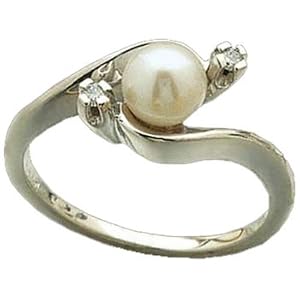14Kt White Gold Cultured White Pearl & Diamond Ring