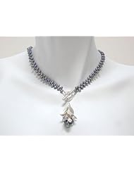 Peacock Freshwater Pearl Bud Cluster Necklace