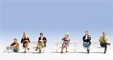 H0 'Seated' figures, set of 6 painted