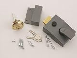 Yale Sec. Door Lock (P89 MS Brass)