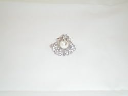 Ring Adjustable with Crystals and simulated Pearl CREAM