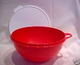 Tupperware Thatsa Bowl 32 Cup Mixing Bowl with Seal
