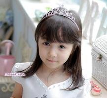 ドリーム企画　ドレスティアラハートとクロスモチーフに揺れる一粒ダイヤ付き