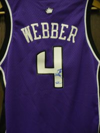 Signed Webber, Chris (Sacramento Kings) Authentic Jersey size Children's Large