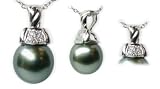 18K white gold Jingo Black Tahitian cultured pearl and diamond pendant