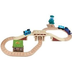 THOMAS AND FRIENDS WOODEN RAILWAY: THOMAS AND BELLE TO THE RESCUE