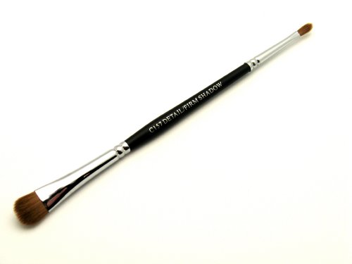 eyeshadow application