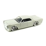1963 Lincoln Continental 1 24 White by Collectable Diecast