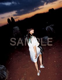 Cover image : 宮崎あおい写真集 20TH ANNIVERSARY 「光」