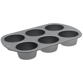 Click here to buy Chicago Metallic Duncan Hines 6-Cup Jumbo Muffin Pan by Chicago Metallic.