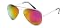Pilotenbrille mit rot-gold verspiegelten Gläsern. Der Klassiker der 70er und 80er Jahre ist immer noch voll im Trend.