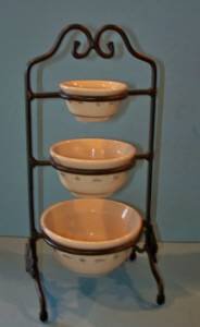 Longaberger 2001 Mini Bowl Stand and Set of 3 Bowls