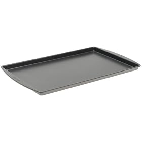 Click here to buy Chicago Metallic Gourmetware Large Cookie Pan by Chicago Metallic.