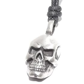 Detailed Human Skull Gothic Pendant (Necklace)