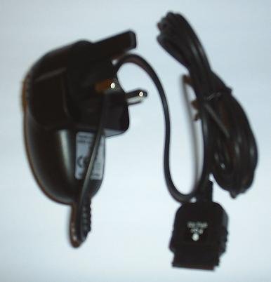 iPod Nano - 3 Pin Mains Charger in Black by ElekraTek (tm) [ MCHB_IPD ]