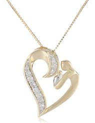Womens 10k Yellow Gold Diamond Mom and Baby Heart Pendant Necklace (1/10 cttw, I-J Color, I1-I2 Clarity), 18"