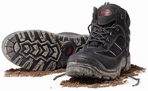 Size 8 Mack Turbo shoes - Color: Black - R3-MKTURBO-BBF080
