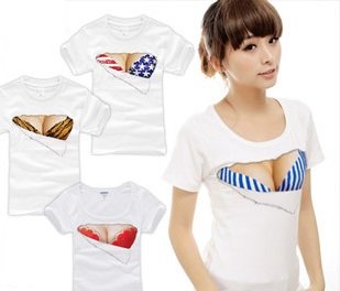 注目の的 胸とブラが見えてる おっぱいＴシャツ 3D おもしろプリント 巨乳 Tシャツ [Heart Japan]