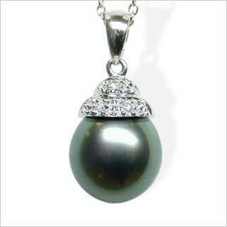 18K white gold Acorn Black Tahitian cultured pearl and diamond pendant