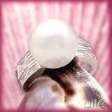 Platinum White south Seas Pearl & Baguette Diamond Ring