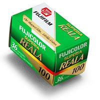 Fujifilm Superia Reala 100 - Color print film - 135 (35 mm) - ISO 100 - 36 exposures