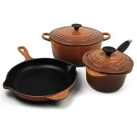 Le Creuset Essential Enameled Cast-Iron 5-Piece Cookware Set, Chestnut by Le Creuset