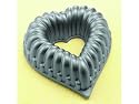 Kaiser Bakeware KaiserCast 11-Inch 12-Cup Heart-Shaped Bundtform Pan