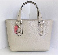Gucci Handbags (Creme) 147654 Small Leather Tote w/ Charms