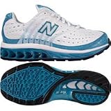 Football - NB 8F KIDS MED RUNNING SHOE WHT/LT BLU