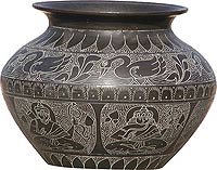Gift Metal Craft Unique Handmade Indian Pot Artifacts and Collectibles 4 inches Dia: 15 inches