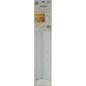 GE 16689 Advantage Fluorescent Light Fixture with Extra Outlet, 24-Inch by General Electric