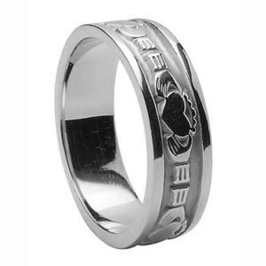 Discount Silver Claddagh Ring Modern (Ladies) - Available in Sizes 5, 6, 7, 8, 9, 10