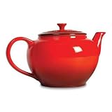 Le Creuset Stoneware 1-Quart Classic Teapot, Red