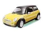 Mini Cooper 2001 (Kit) in Yellow (1:24 scale) Diecast Model Car Kit