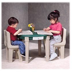 Toys: Lifestyle Table and Chairs Set