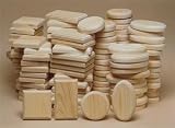 Review S&S Worldwide  / Pine Plaque Assortments (Pk/48)