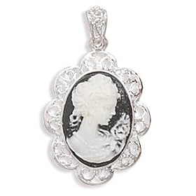 Cameo Pendant with Filigree Edge