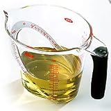 OXO グッド・グリップス アングルドメジャーカップ (中)