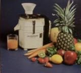 Miracle MJ-1000 Vegetable and Fruiter Juice Extractor, Automatic Pulp Ejector, White