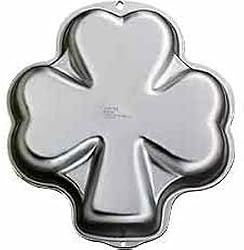 Wilton Shamrock Pan