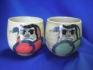 Cover image : 父の日や結婚記念日に！だるまカップ縁起:赤福だるま「丸」は豪快に焼酎カップやお湯のみでもお楽しみ！