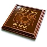 Kike Calvo photo Illustrations Rangefinder Camera - Picture of a Brown Rangefinder Camera Nunca dejes de soñar - Trivets